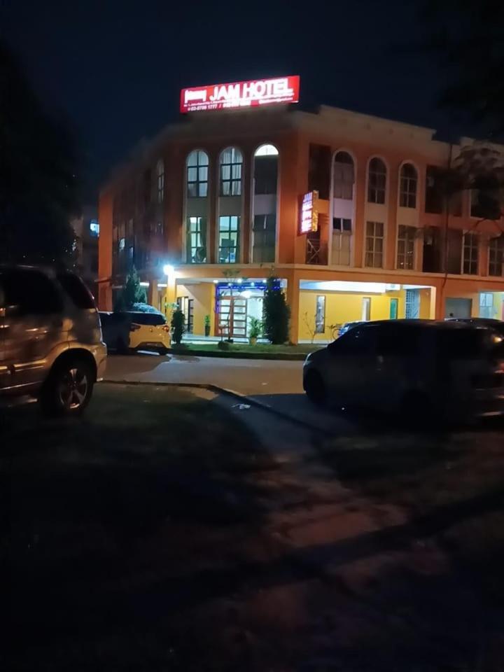 Jam Hotel Kota Warisan Sepang @ Erl Salak Tinggi, Klia 1-2 & F1 Esterno foto